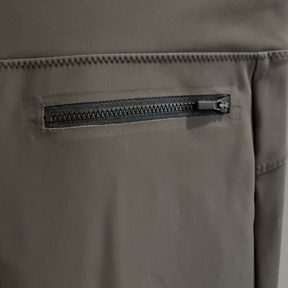 Athleta Olive Stellar Crop Pants Euroluxe Work Travel- Size M - Picture 6 of 9